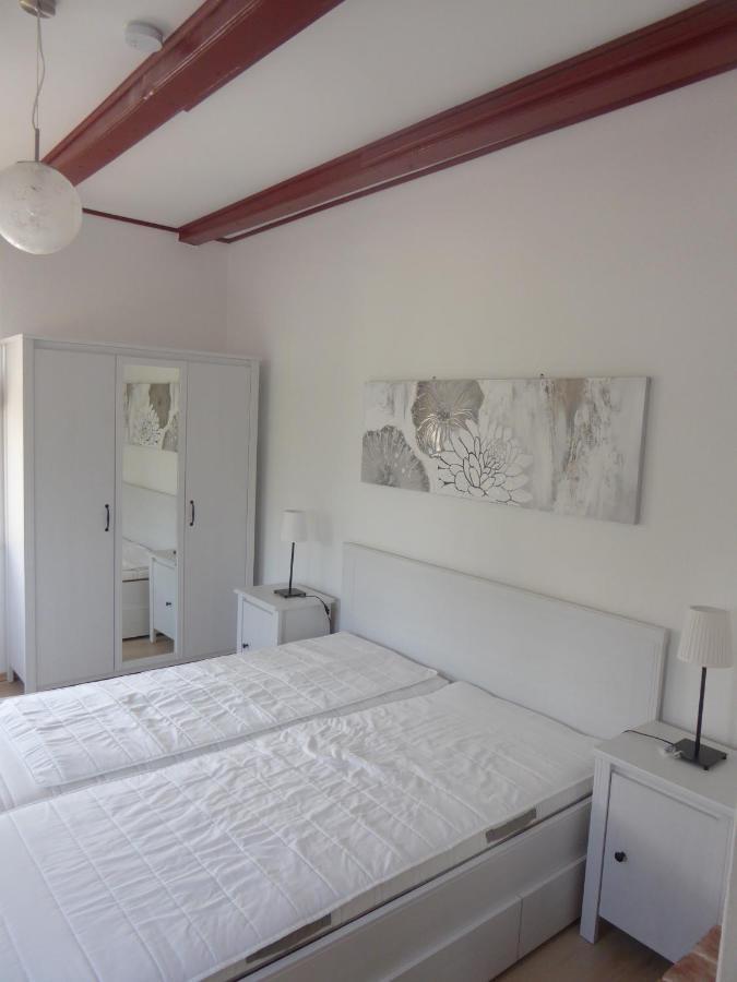 Grossefehn Ferienwohnung Elise Im Gulfhof Am Kanal מראה חיצוני תמונה